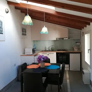 Charming House In Venice