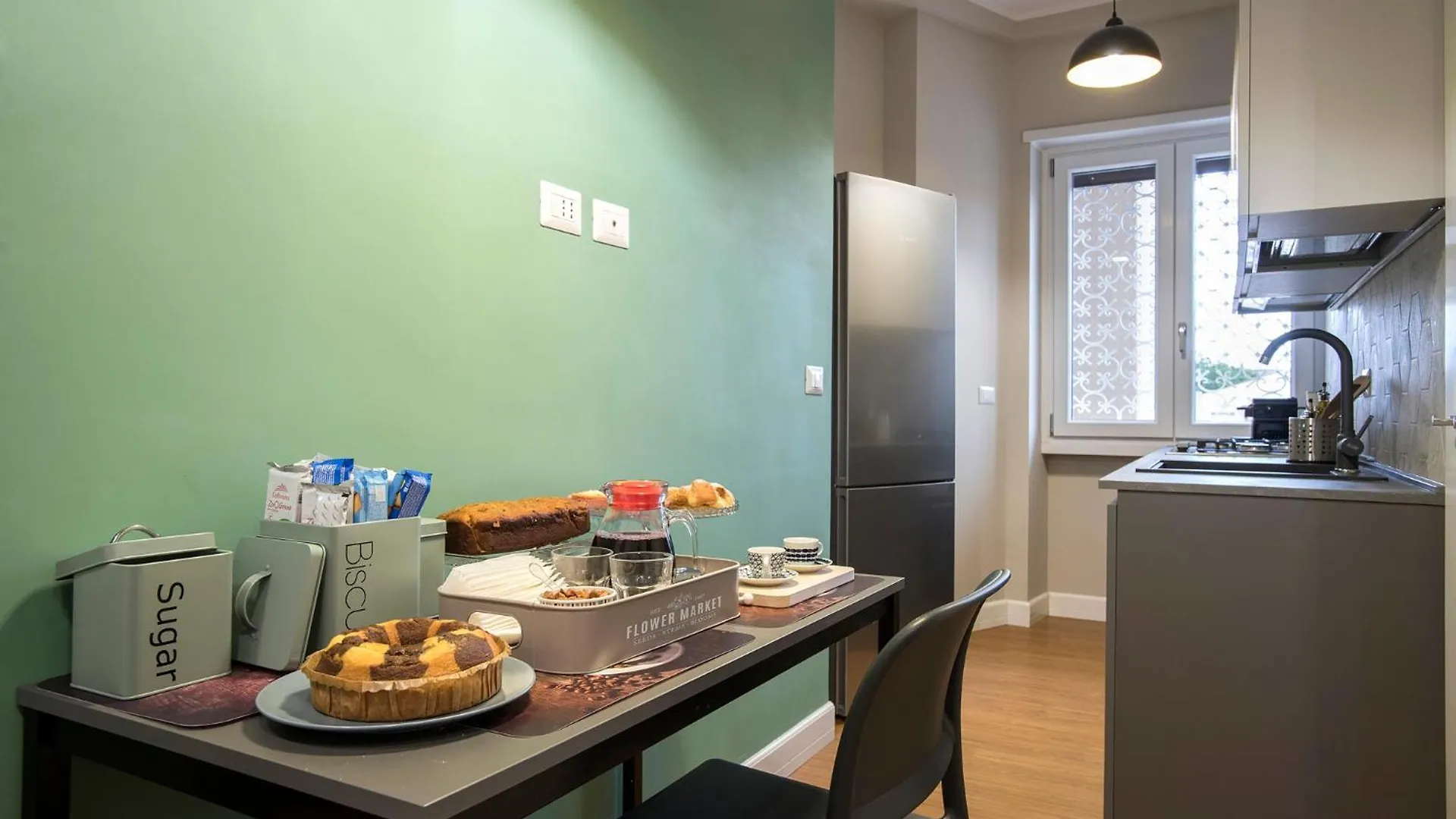 Raven Color Hotel Rome Italy