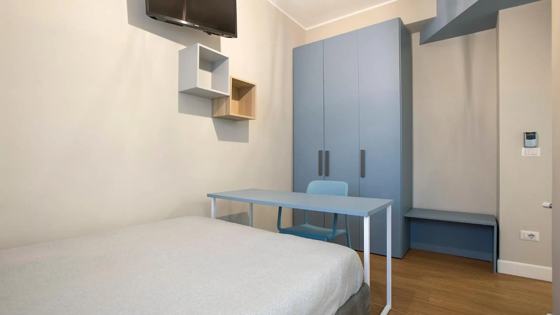 Raven Color Hotel Rome