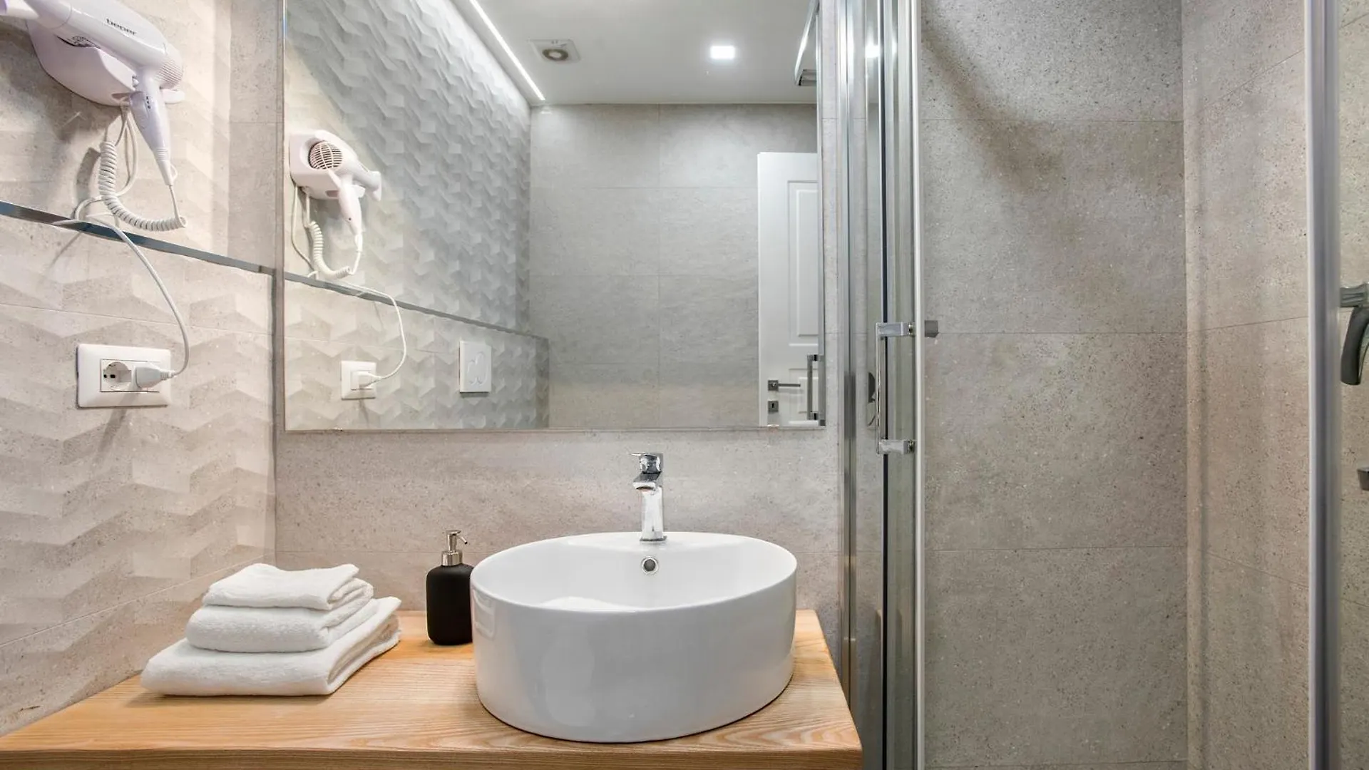 Guest house Raven Color Hotel Rome
